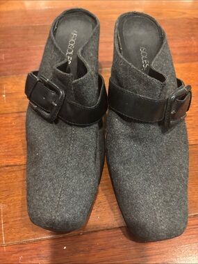 AEROSOLES Charcoal Gray Wool Mule Heels with Black Buckle Strap